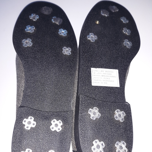 Stuart Weitzman Leather Golf Shoe Size 20 Missing Stud/ Broken on Sole Size 10 - Picture 7 of 8